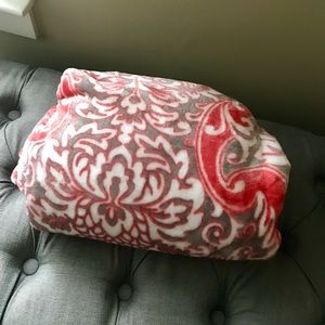 Brand new super soft plush blanket